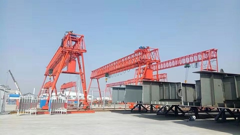湖北襄阳集装箱龙门起重机厂家 集装箱龙门起重机内河港口应用：适配逻辑与实景实践解析