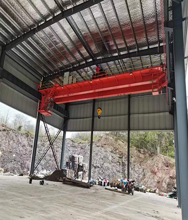 江苏宿迁桥式起重机厂家 绝缘桥式起重机主梁整板工艺解析