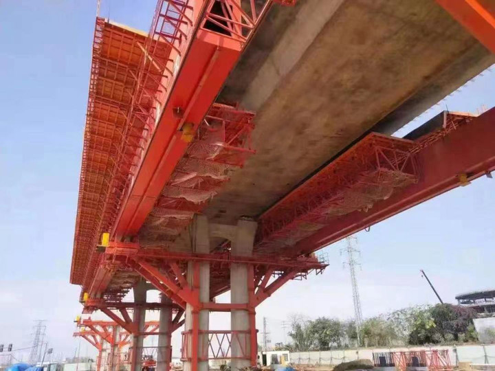 云南丽江移动模架厂家 移动模架液压泵站功率解析